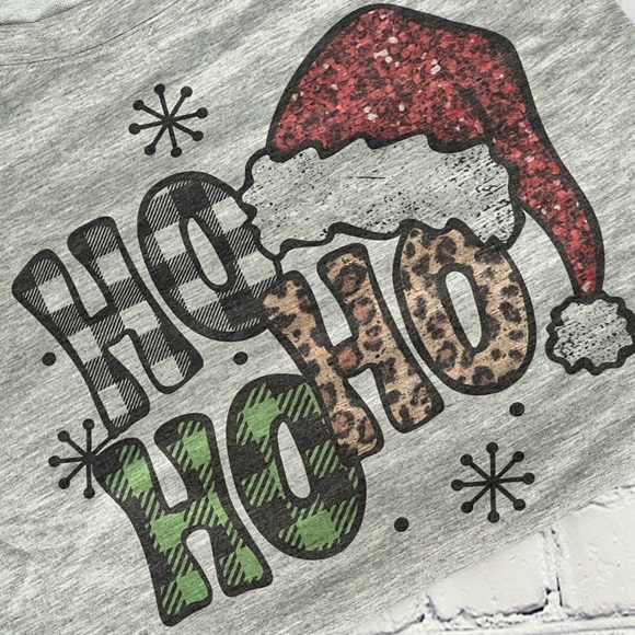 Holiday sequin accent top, S M L - Picture 5 of 6